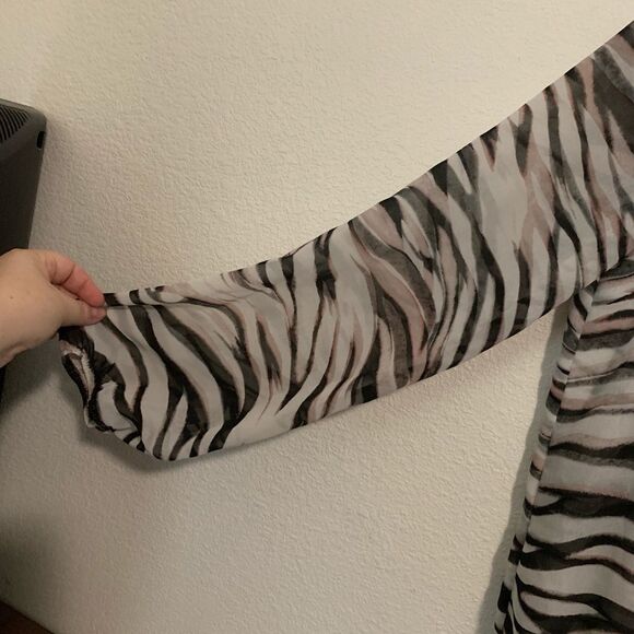Calvin Klein Zebra Print Faux Wrap Blouse Top XS - Picture 3 of 8